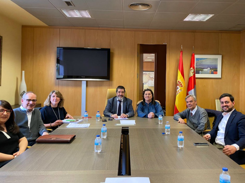 La alcaldesa de Benavides de Órbigo consigue el compromiso de la Junta de ampliar el horario de ambulancia a las 24 horas