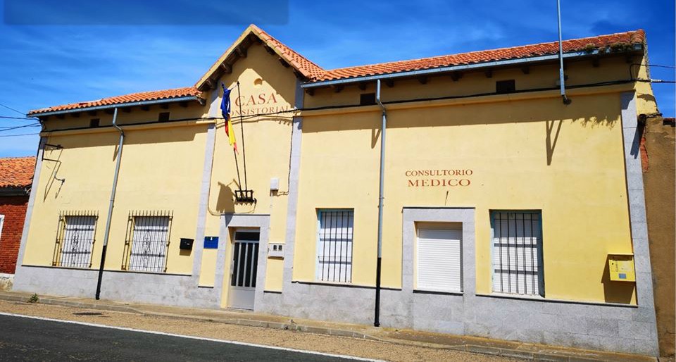 El Ayuntamiento de Pozuelo del Páramo se niega a colaborar en la elaboración de mascarillas reutilizables para repartir entre sus vecinos