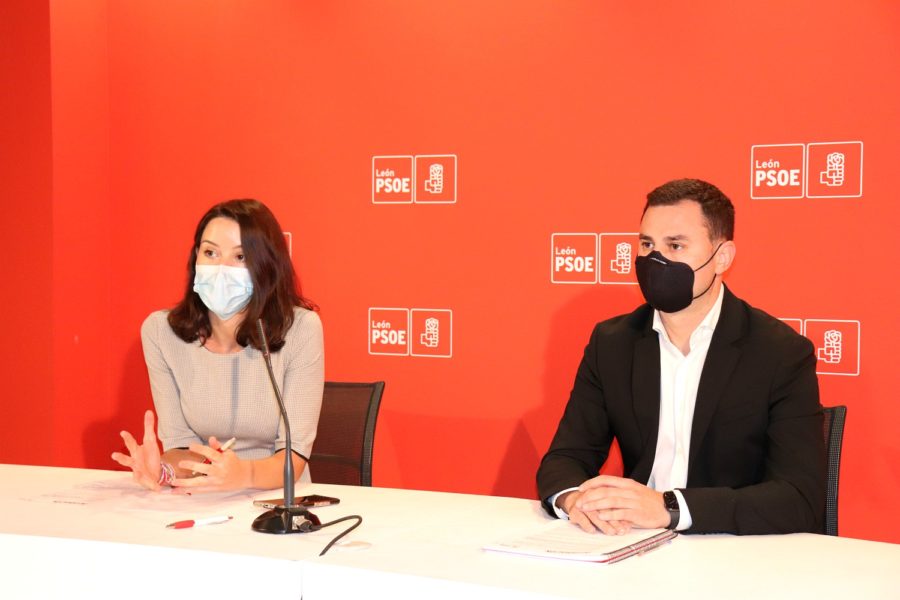 Líderes del PSOE de León defienden una mejora integral de la atención primaria y comunitaria para superar la crisis sanitaria