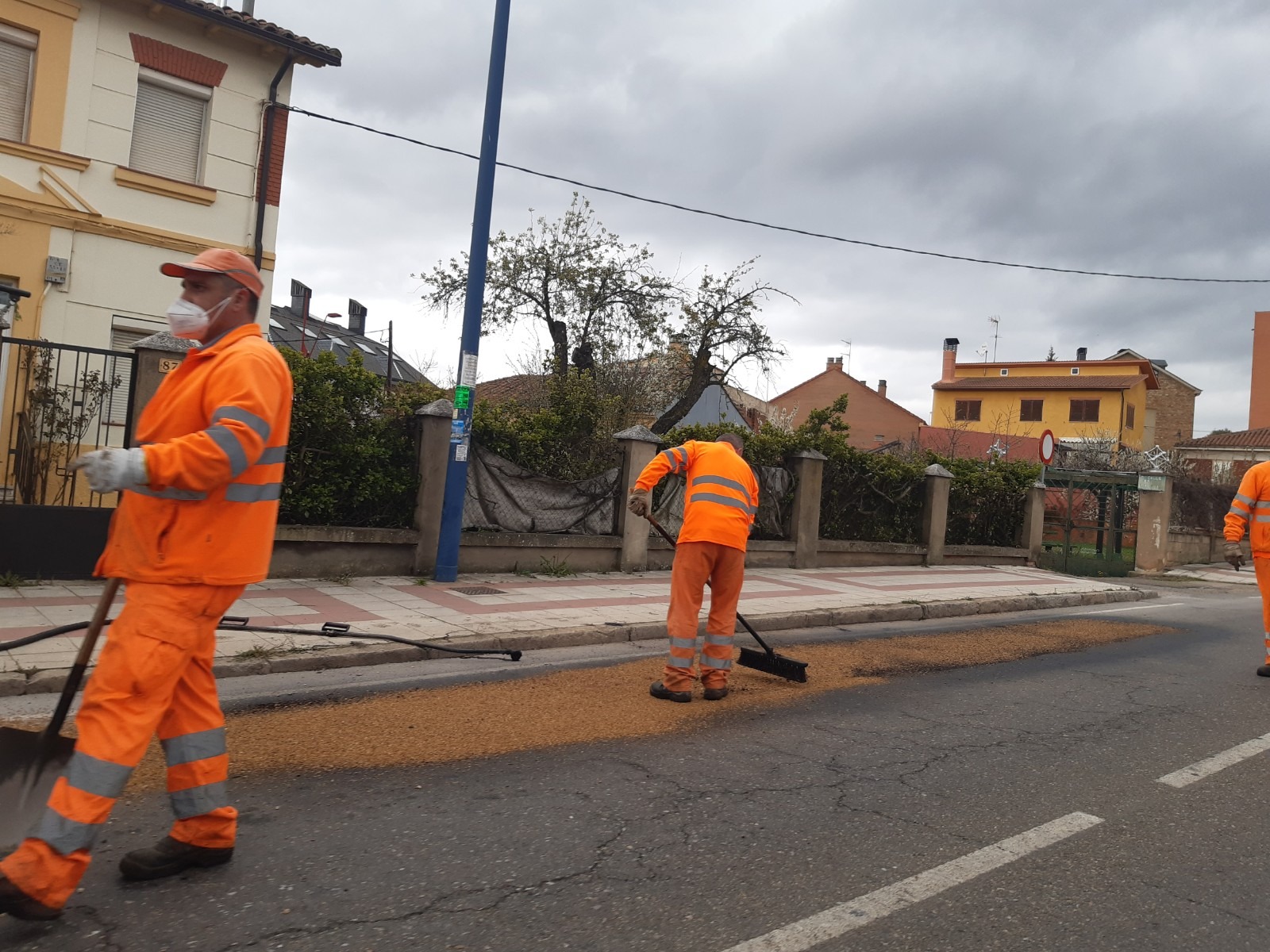 El PSOE de San Andrés del Rabanedo critica “el bacheado exprés y defectuoso” de Corpus Christi