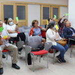 Tarjetas verdes, amarillas y rojas en la dinámica grupal