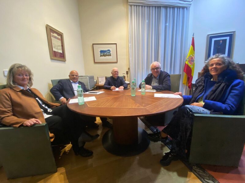 Los socialistas de La Pola de Gordón se reúnen con el director general de Industria para impulsar el crecimiento empresarial en el municipio