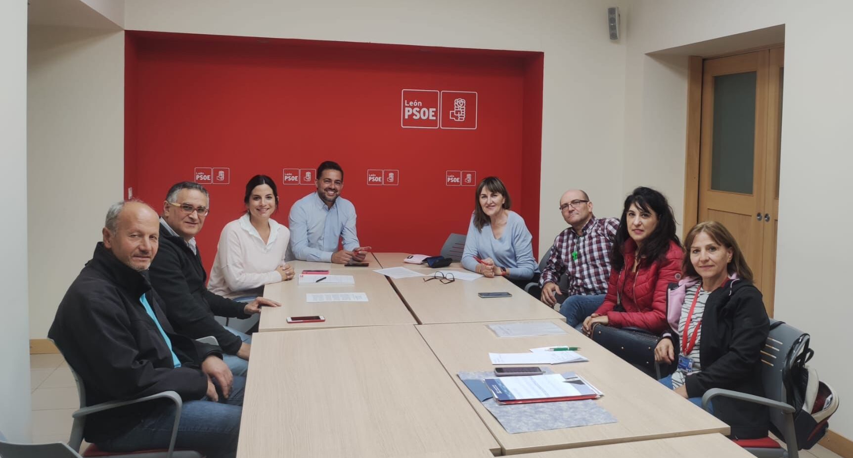 El PSOE de León apoya las reivindicaciones de los profesionales del Sacyl, que exigen un reconocimiento justo y equitativo de todo el personal que trabaja los sábados