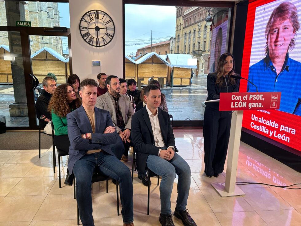 El PSOE presenta su candidatura a las Cortes con una lista “preparada ...